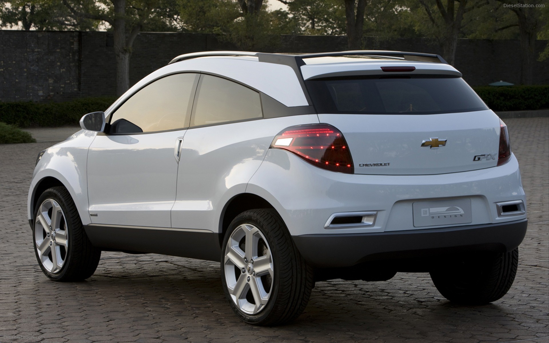 Chevrolet GPiX Crossover Coupe Concept